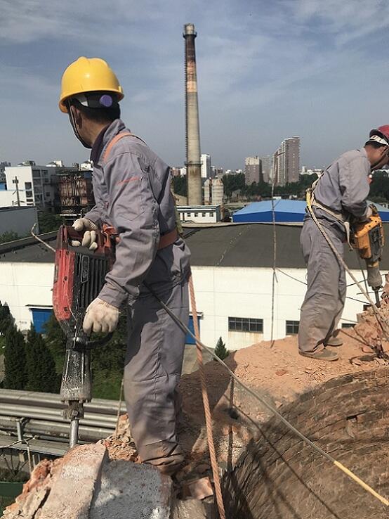 荊州煙囪人工拆除與機(jī)械拆除技術(shù)全解析 專業(yè)施工與安全實(shí)戰(zhàn)指南